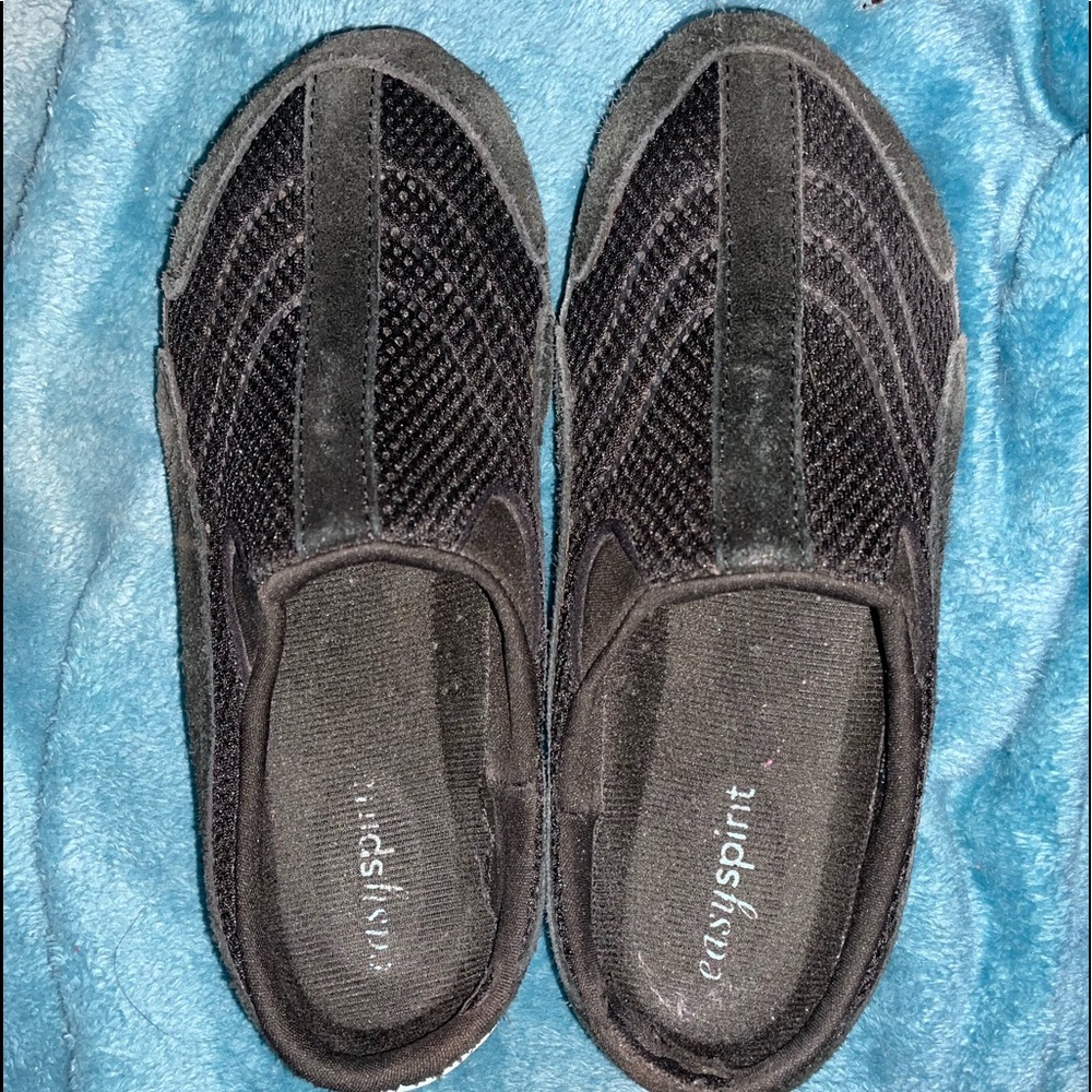 Mule shoes